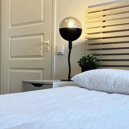 Skyroom - Sauna, Family-friendly & Skyline Views