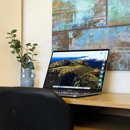 Skyroom - Sauna, Family-friendly & Skyline Views ヘルシンキ