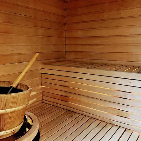 Apartment Skyroom - Sauna, Family-friendly & Skyline Views *