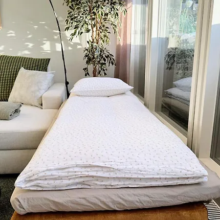 Skyroom - Sauna, Family-friendly & Skyline Views Apartment *