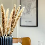 Apartmán Skyroom - Sauna, Family-friendly & Skyline Views