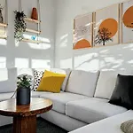 Skyroom - Sauna, Family-friendly & Skyline Views * Helsinky