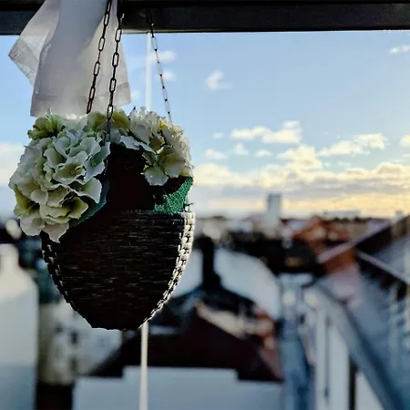 Apartmán Skyroom - Sauna, Family-friendly & Skyline Views